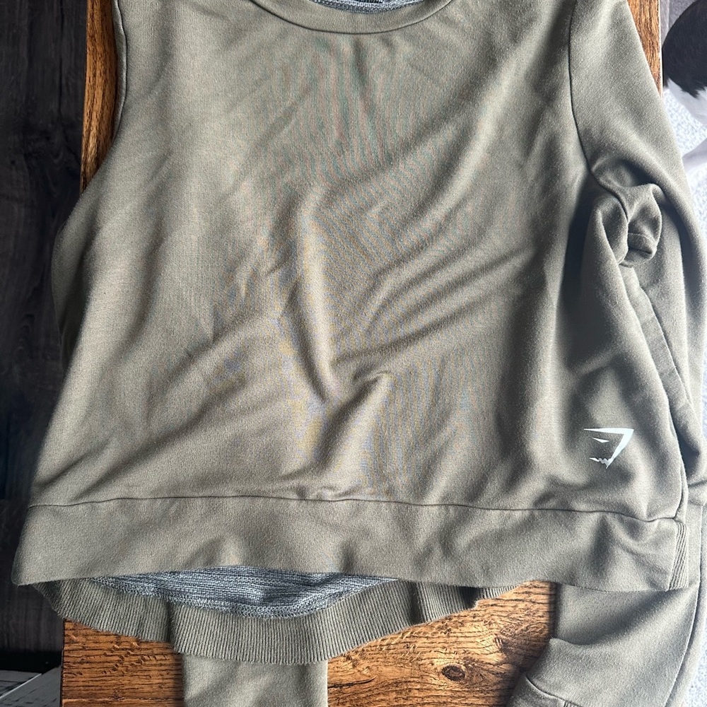 Gymshark long sleeve crop top